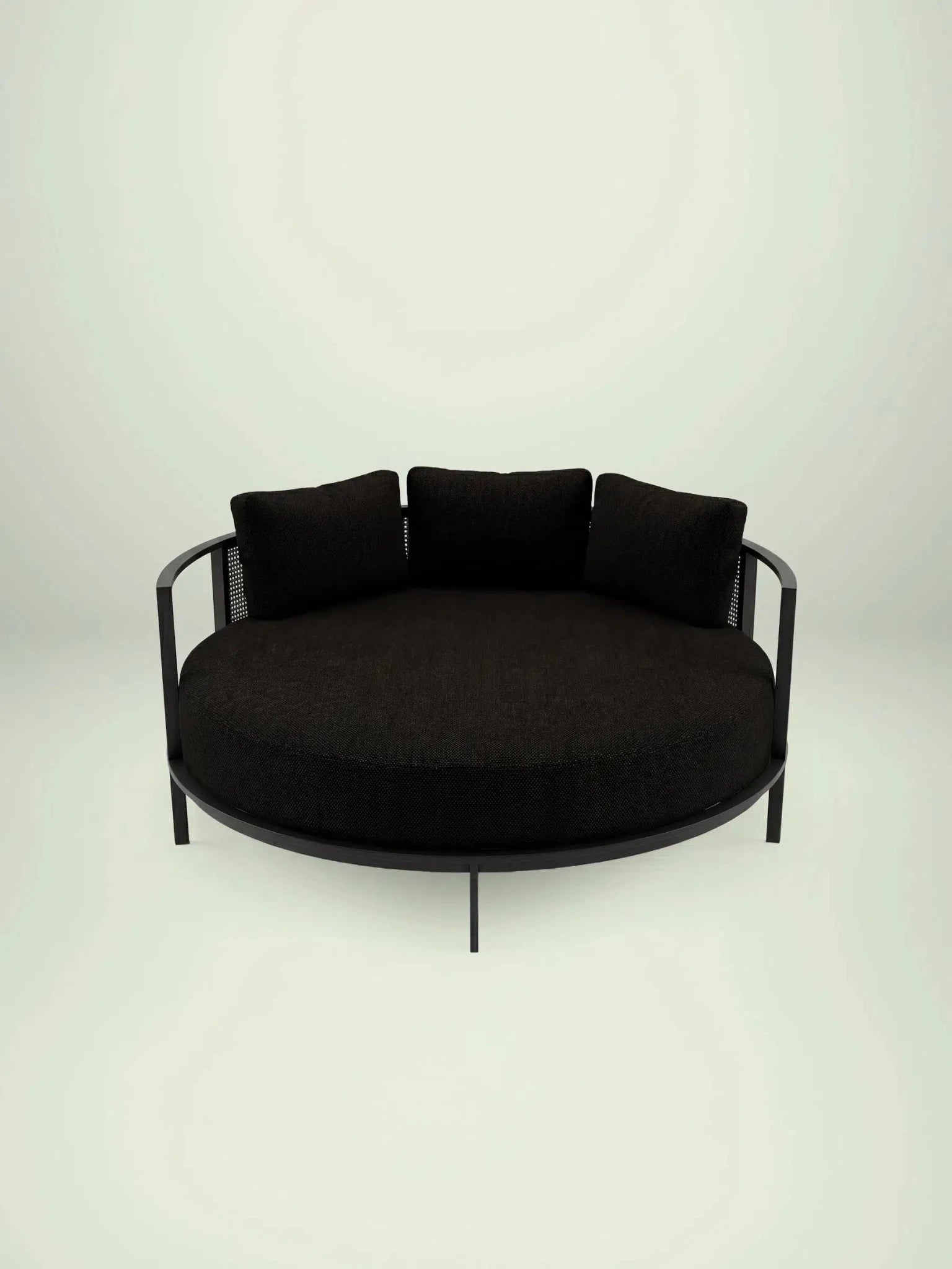 Menelamé Outdoor-Sonneninsel Luron in Tiefschwarz aus Aluminium mit passenden Enchele-Polstern, Frontalansicht.