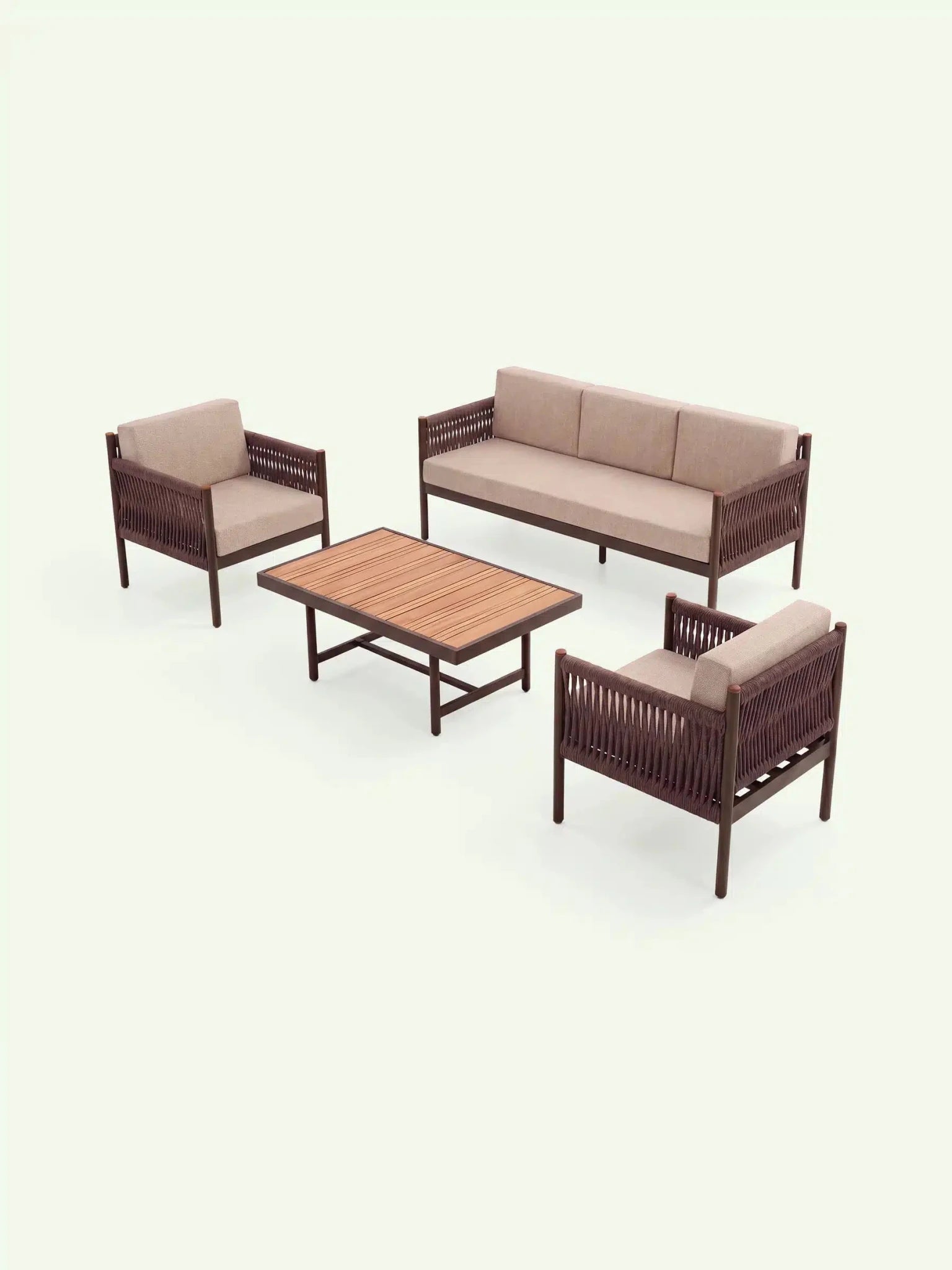 Perspektivische Ansicht der Menelamé Lounge Odrin, 4-teilige Sitzgruppe mit Fokus auf die Rope-Optik und den Teak-Couchtisch.